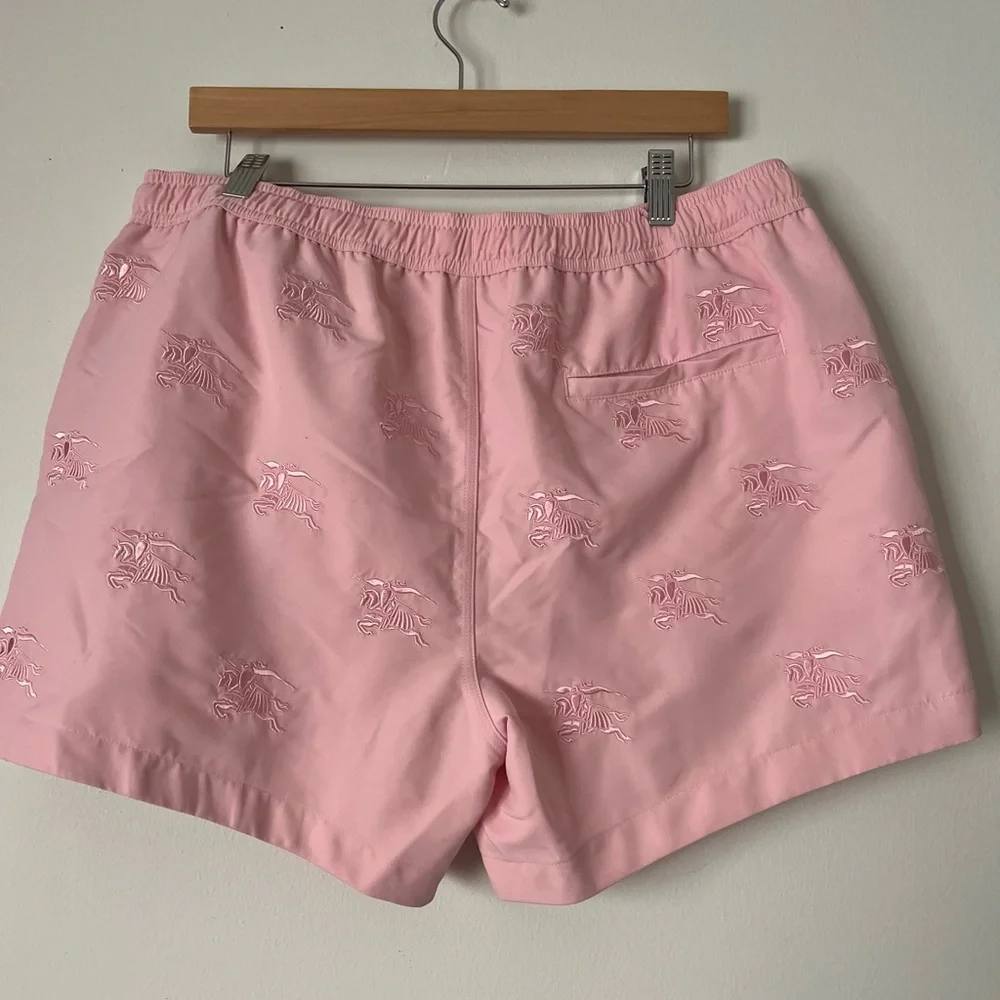 Burberry pink EKD Motif Embroidered men’s/unisex swimtrunks, mesh lining, NWT XL